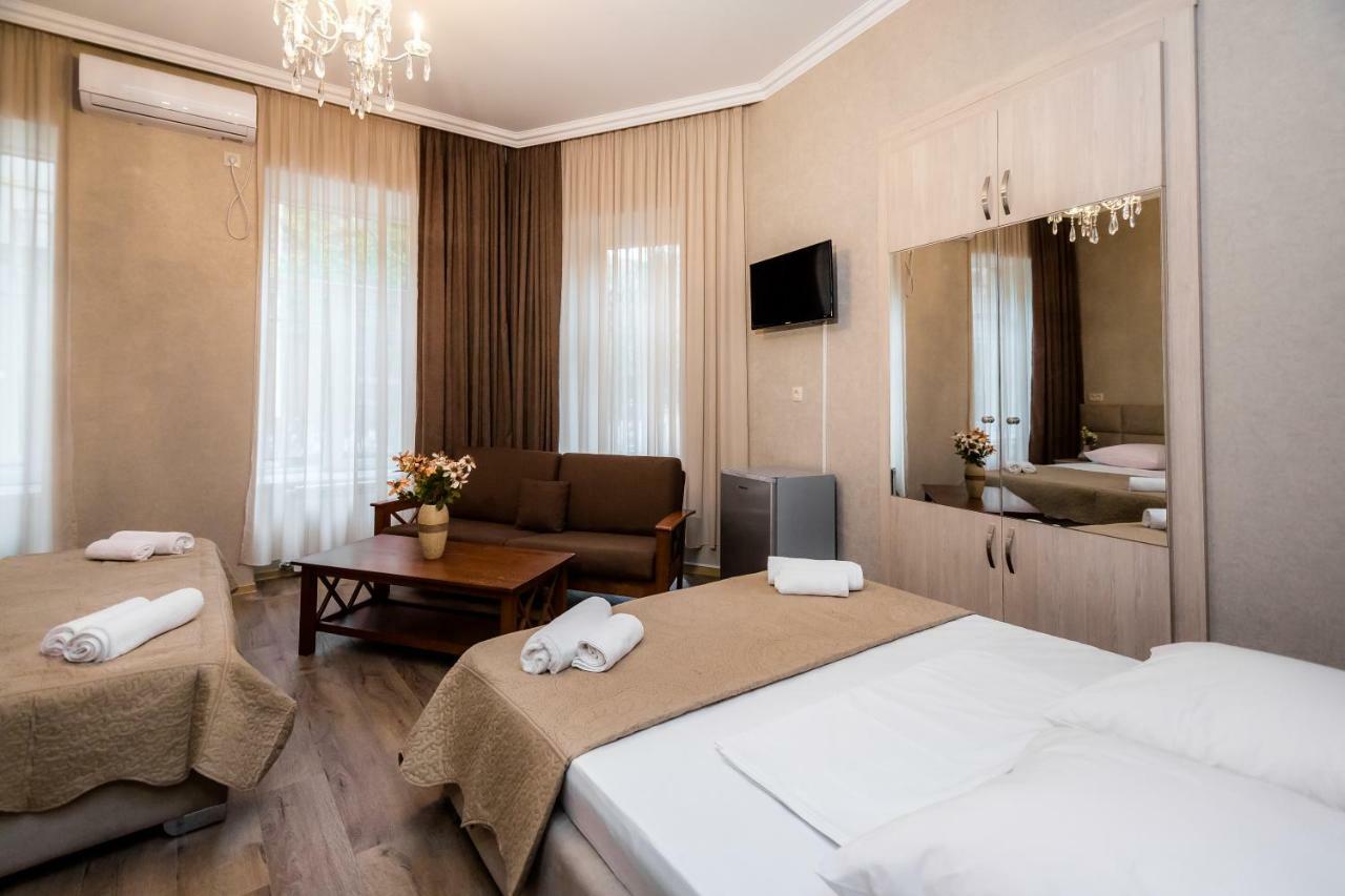 Star Hotel Tbilisi Exteriör bild